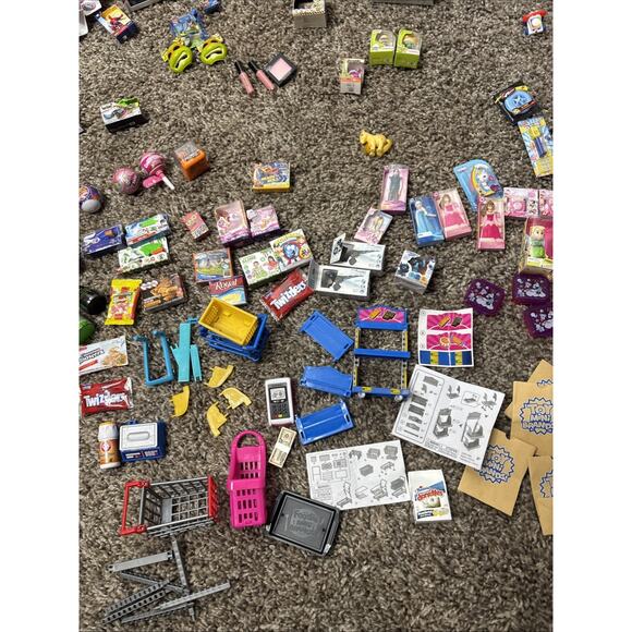 Lot Of Zuru Mini Brands Disney Animator Pantry Star Wars Turtles Grocery Display - Picture 8 of 16